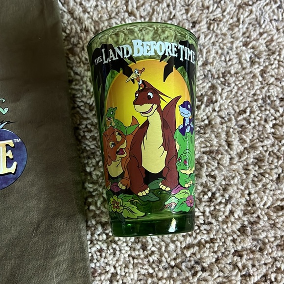 Brand new & lightly used retro The Land Before Time glass tumbler & tote bag set - Picture 2 of 6